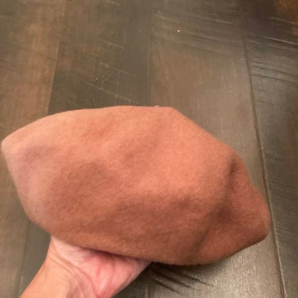 Wool hat - Picture 3 of 4